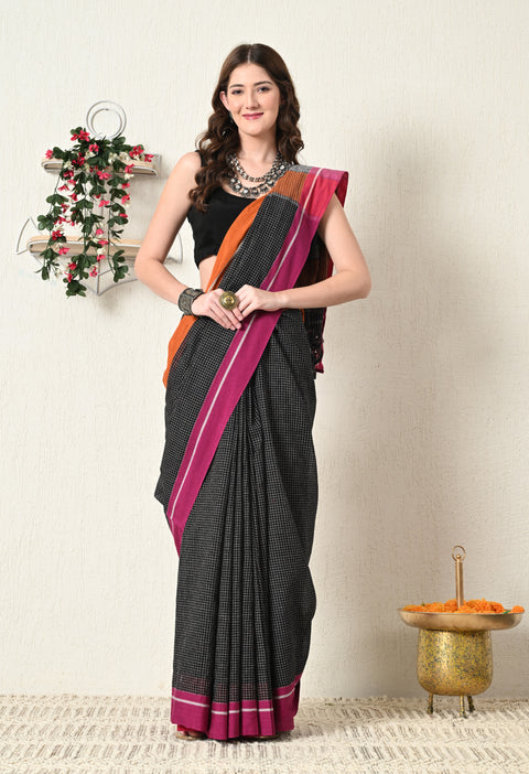 Anika Handwoven Patteda Anchu  Cotton Checked Saree - Black