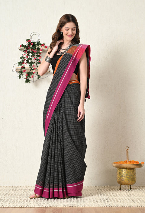 Anika Handwoven Patteda Anchu  Cotton Checked Saree - Black