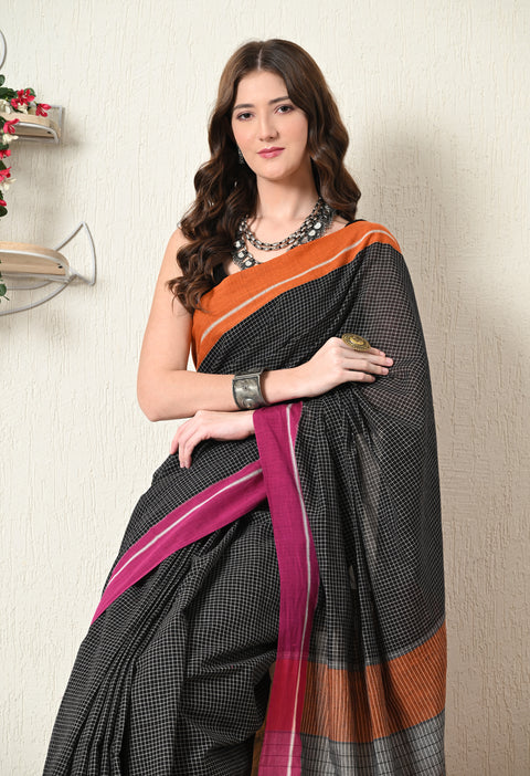 Anika Handwoven Patteda Anchu  Cotton Checked Saree - Black