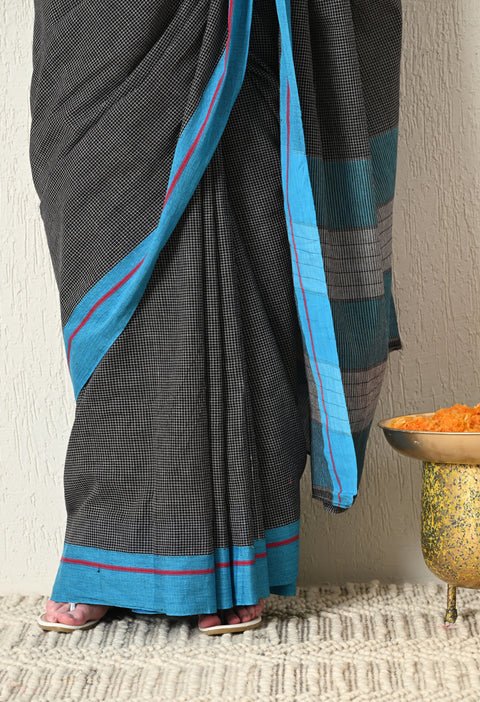 Nimeesha Handwoven Patteda Anchu   Cotton Checked Saree - Black