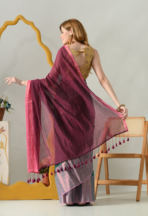 Handwoven Mul Cotton Zari Hibiscus Flower Saree - Green/Pink