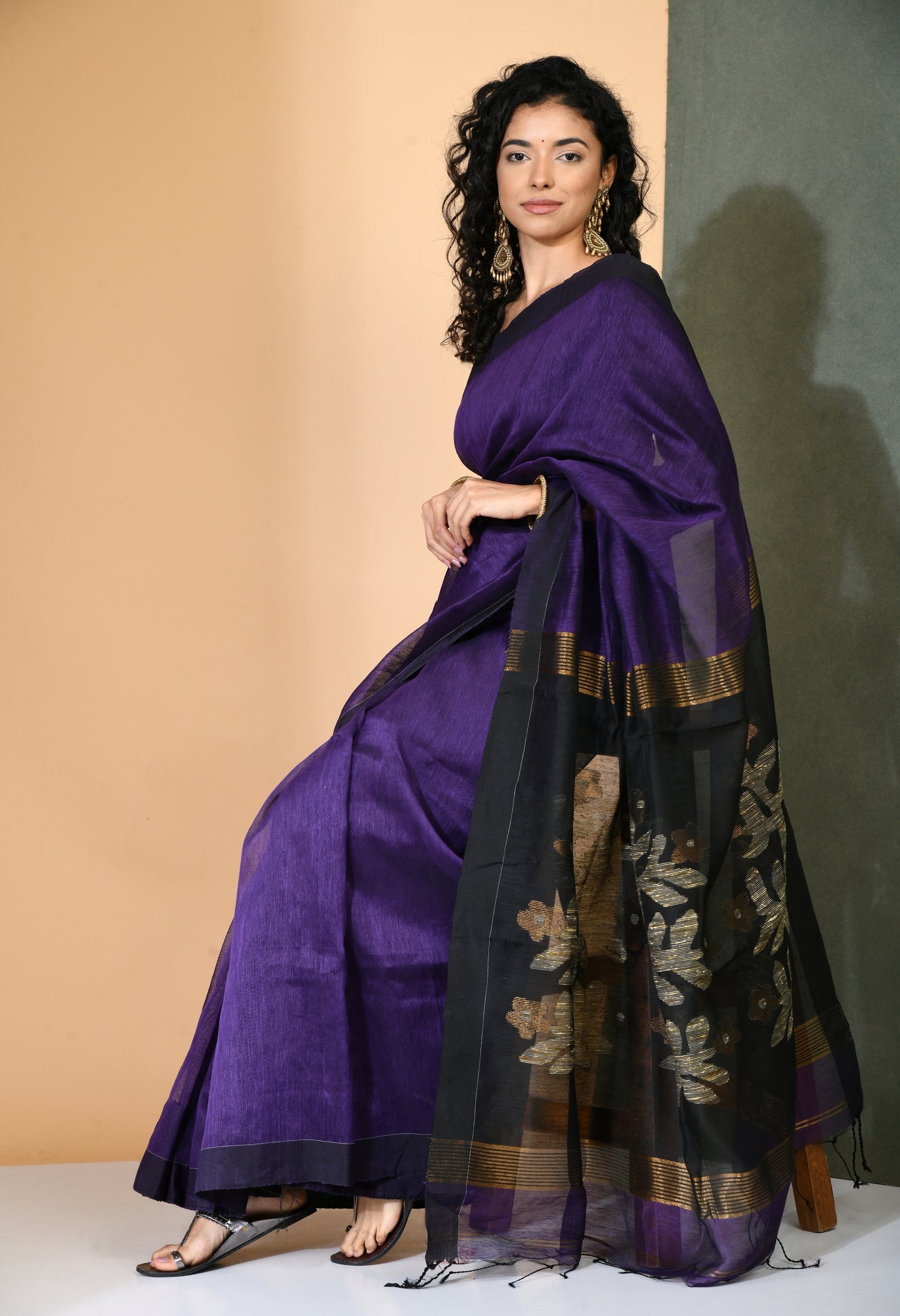 Purple Silk Linen Jamdani Saree with Contrast Pallu - Swapna Creation