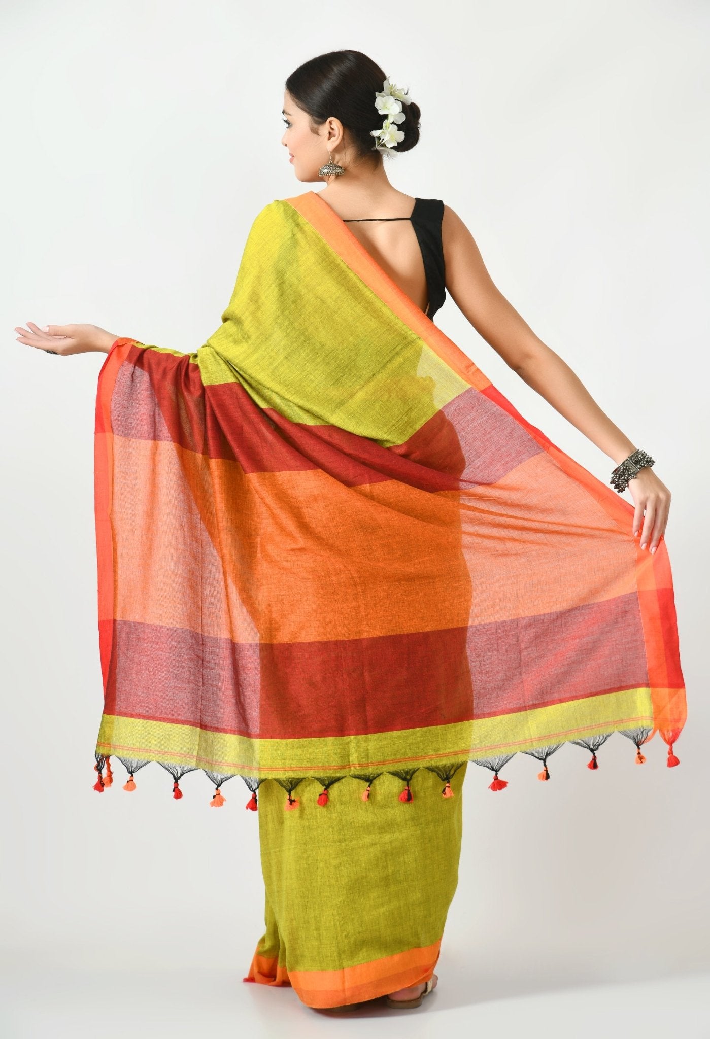 Shaded Green Bengal Mal Cotton with Contrast pallu and Border Saree - Swapna Creation
