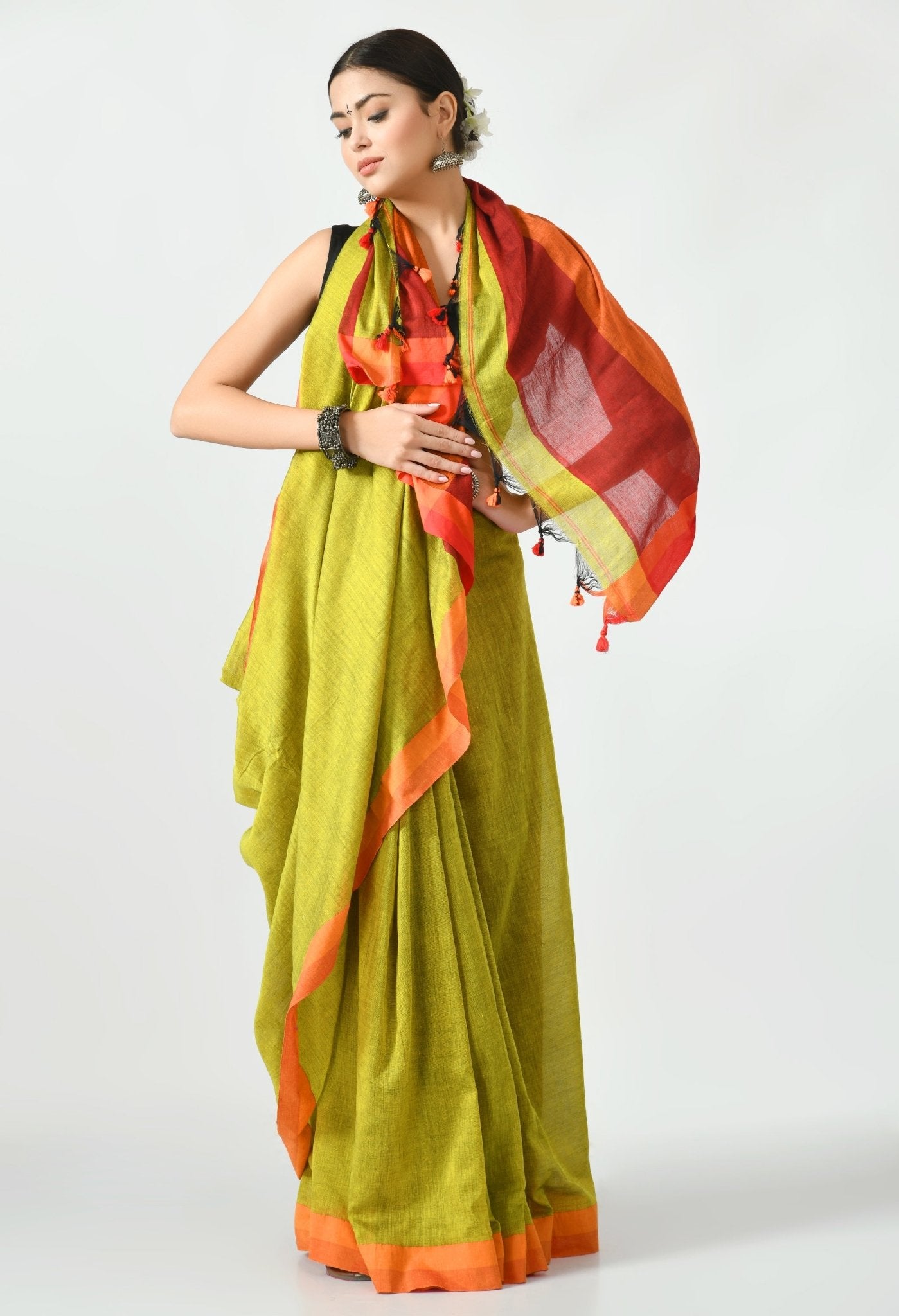 Shaded Green Bengal Mal Cotton with Contrast pallu and Border Saree - Swapna Creation